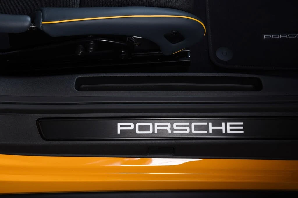 2022 Porsche 992 GT3 Touring - Image 30 of 31