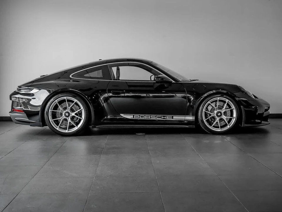 2022 Porsche 992 GT3 Touring - Image 8 of 31