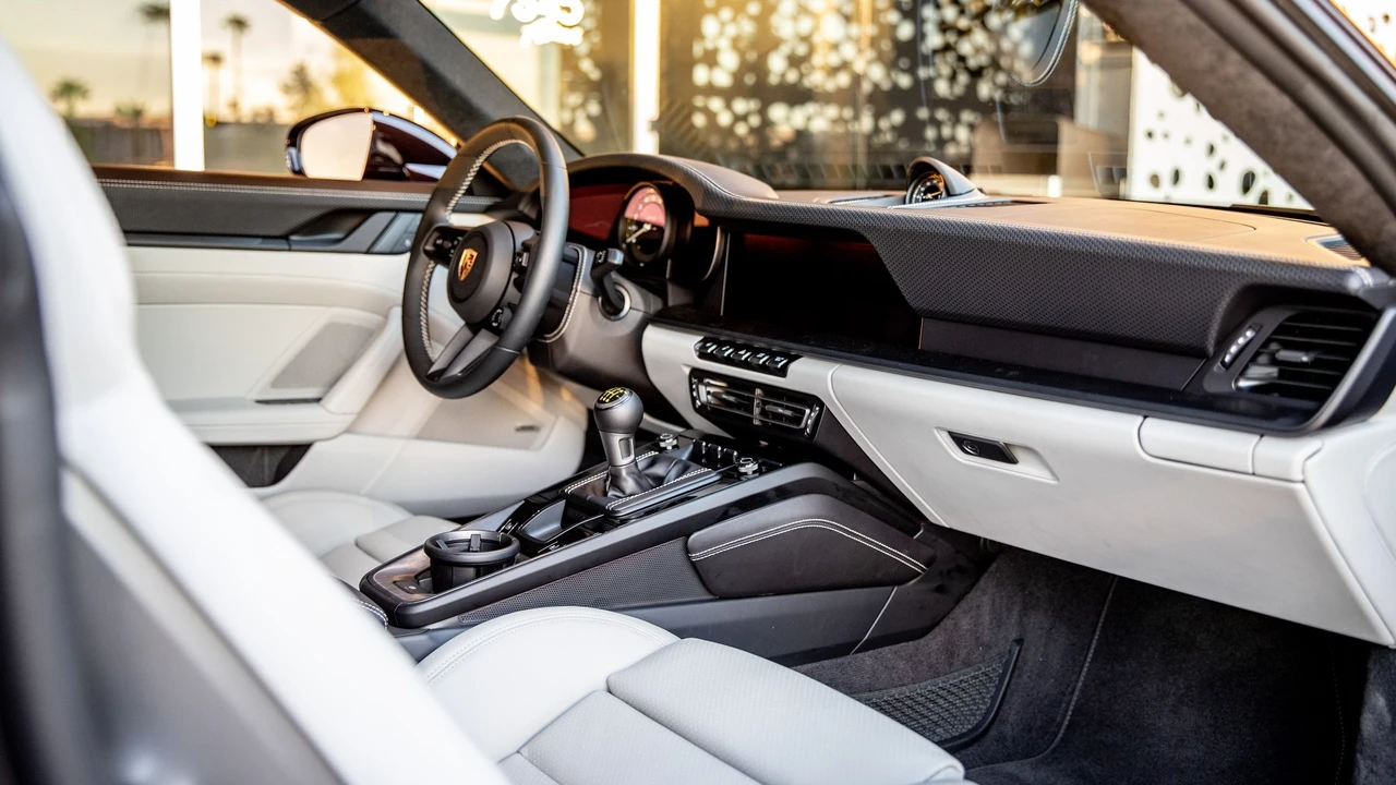 2022 Porsche 992 GT3 - Image 22 of 31