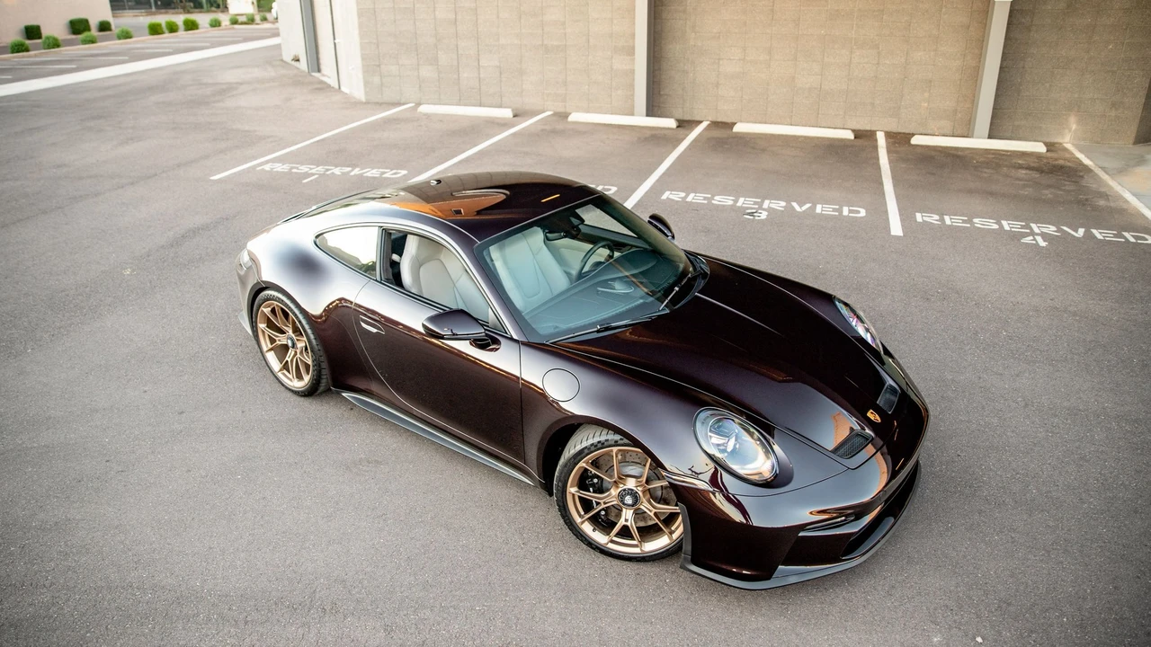 2022 Porsche 992 GT3 - Image 16 of 31