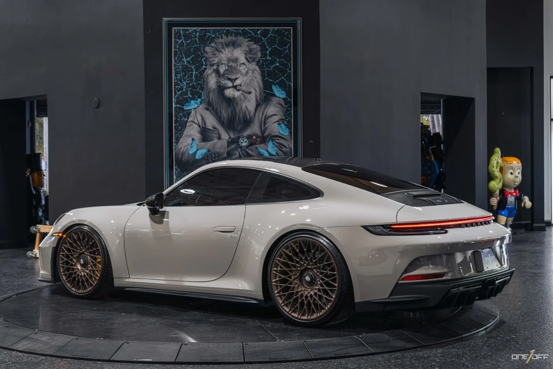 2022 Porsche 992 GT3 - Image 13 of 21
