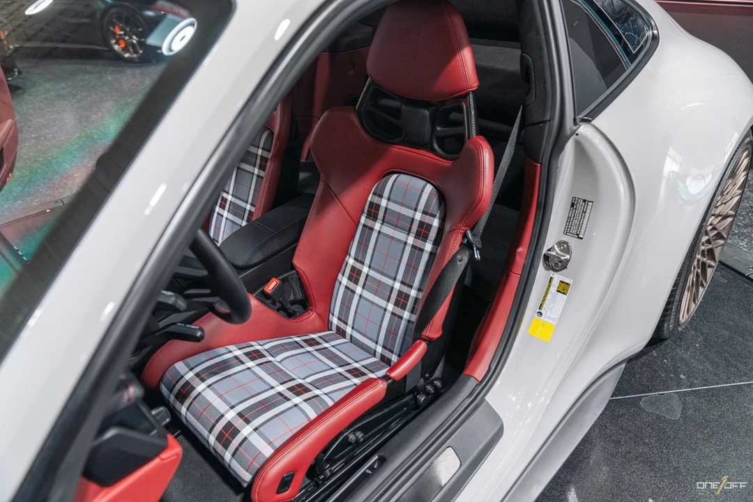2022 Porsche 992 GT3 - Image 9 of 21