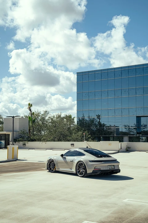 2022 Porsche 992 GT3 - Image 18 of 21