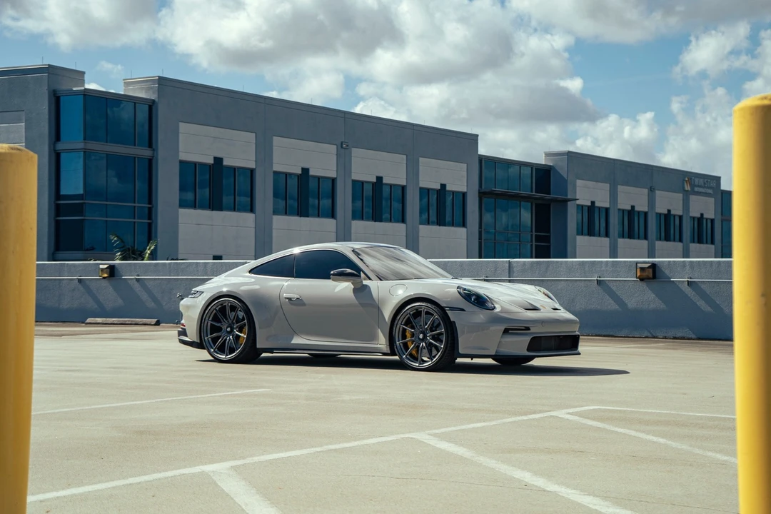 2022 Porsche 992 GT3 - Image 4 of 21