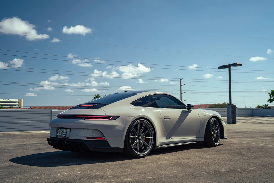 2022 Porsche 992 GT3 - Image 8 of 21
