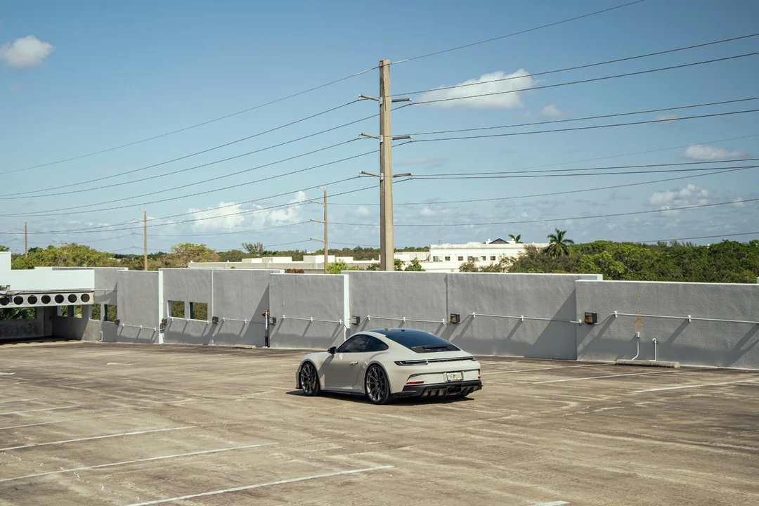 2022 Porsche 992 GT3 - Image 11 of 21
