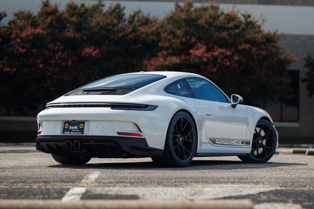 2022 Porsche 992 GT3 - Image 13 of 21