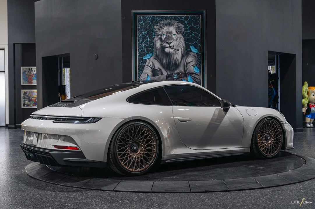 2022 Porsche 992 GT3 - Image 13 of 21