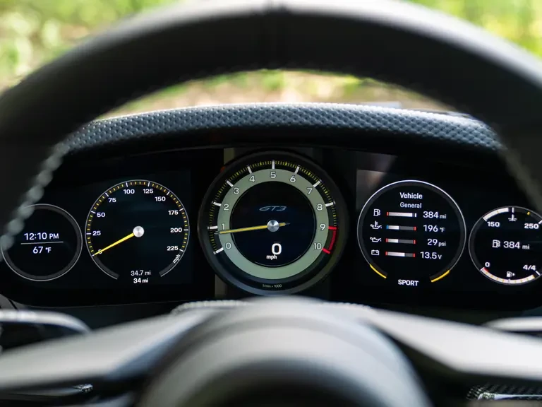 2022 Porsche 992 GT3 - Image 14 of 31