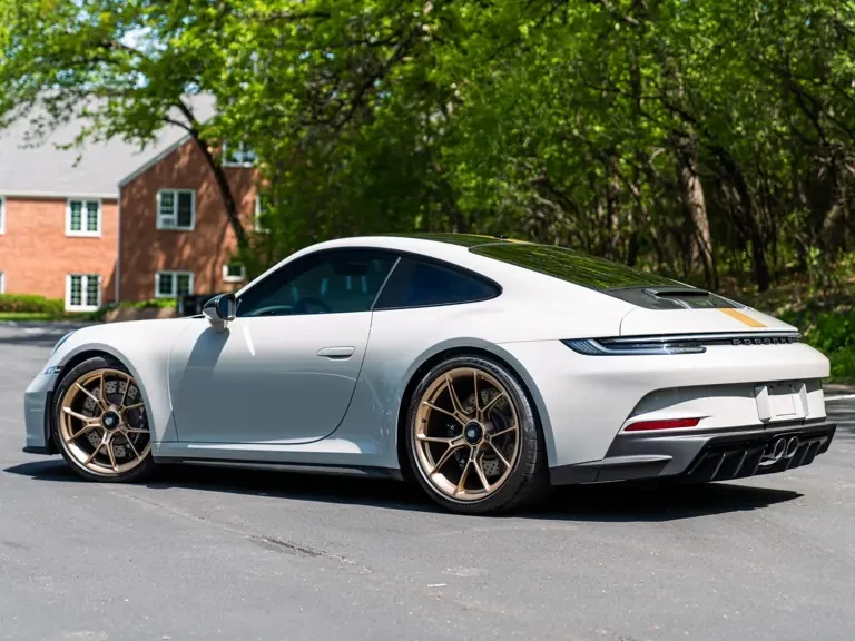 2022 Porsche 992 GT3 - Image 11 of 31