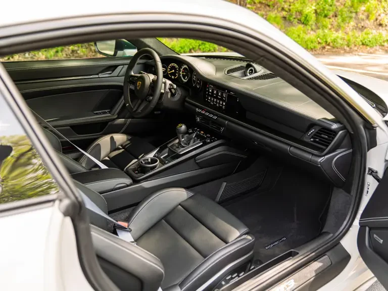 2022 Porsche 992 GT3 - Image 13 of 31