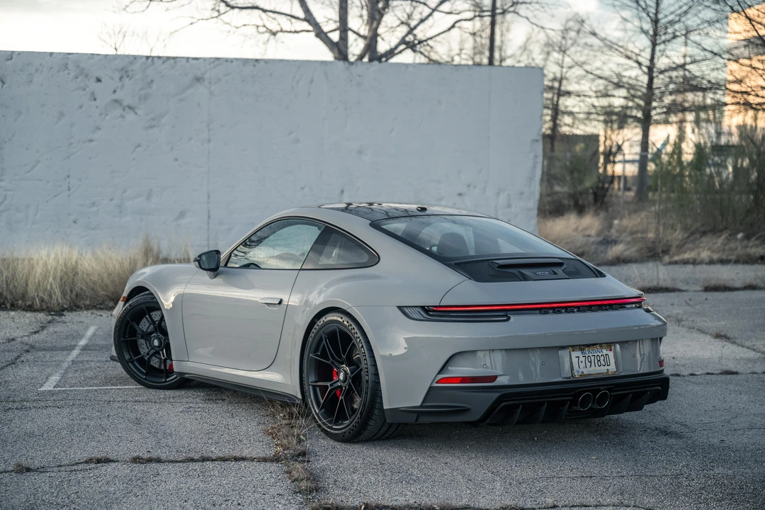 2022 Porsche 992 GT3 - Image 18 of 31