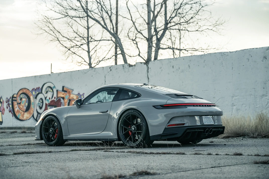2022 Porsche 992 GT3 - Image 15 of 31