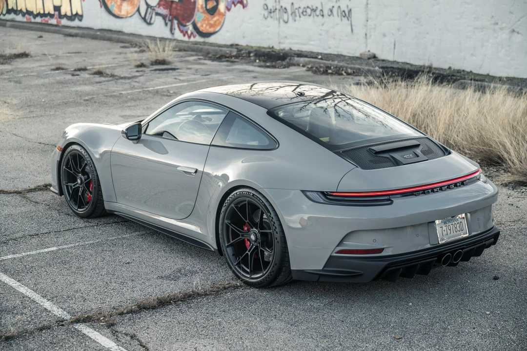2022 Porsche 992 GT3 - Image 16 of 31