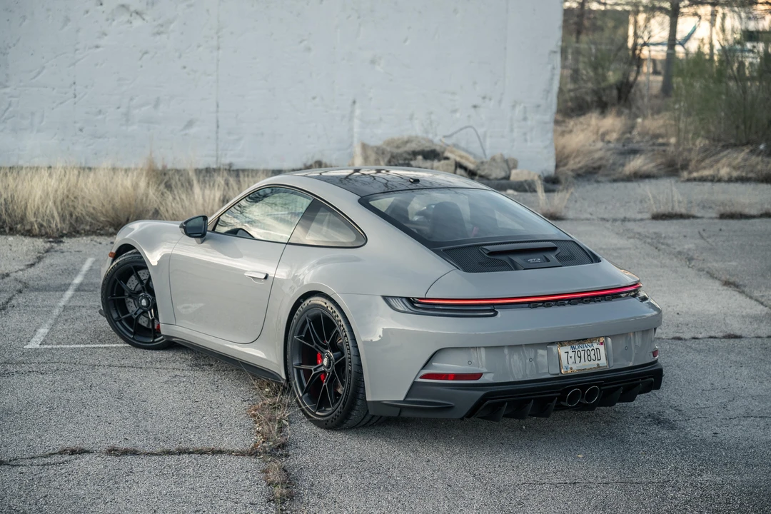 2022 Porsche 992 GT3 - Image 17 of 31