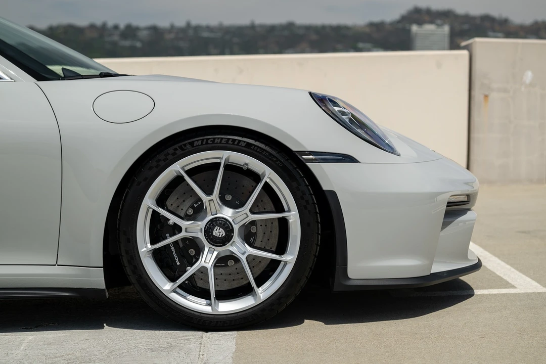 2022 Porsche 992 GT3 Touring - Image 24 of 31