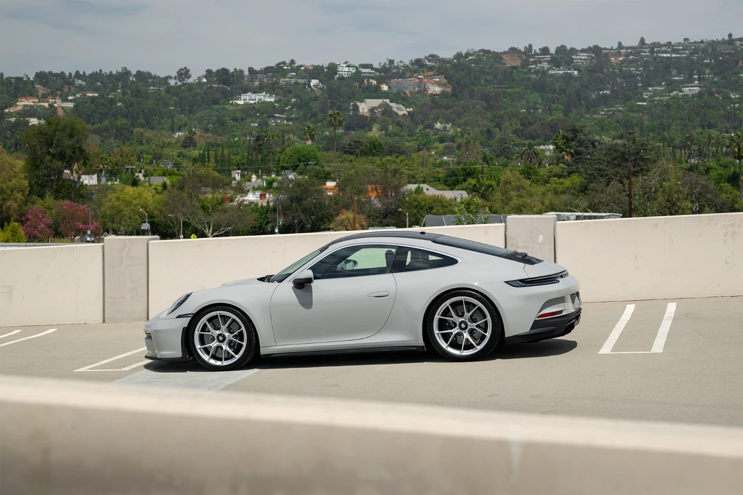 2022 Porsche 992 GT3 Touring - Image 18 of 31