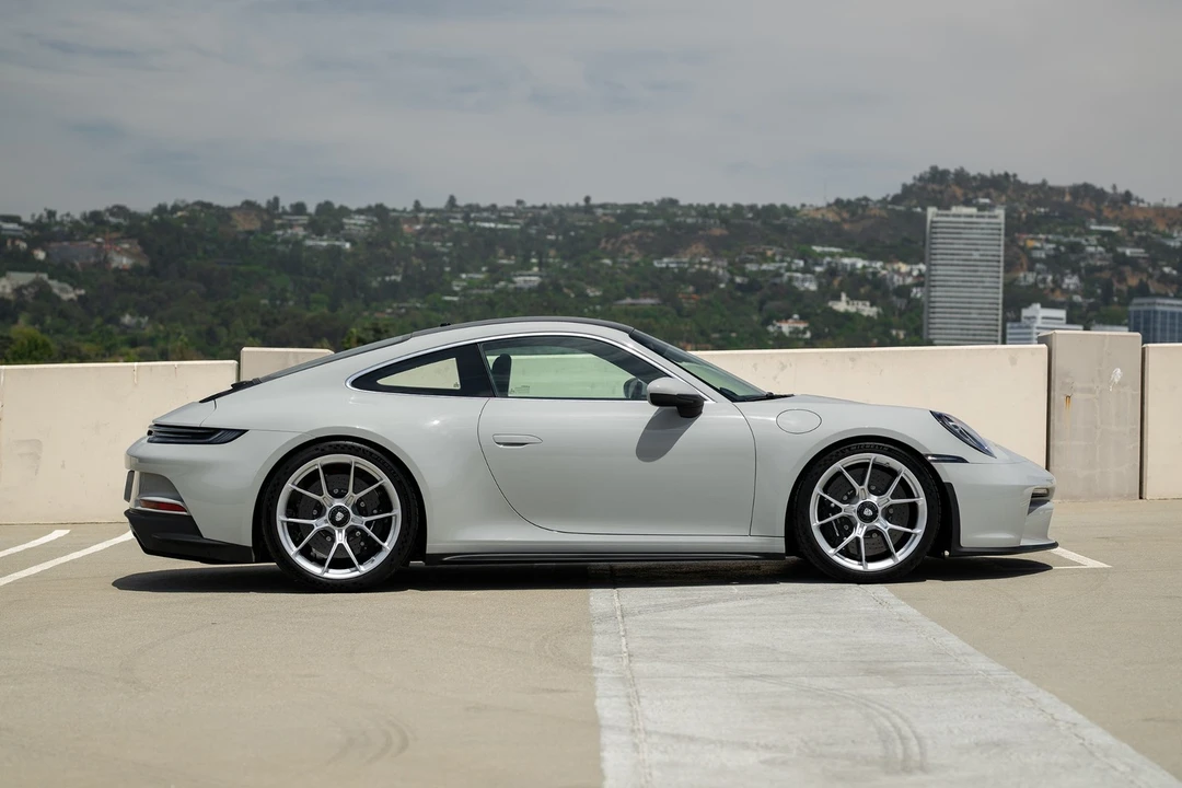 2022 Porsche 992 GT3 Touring - Image 12 of 31