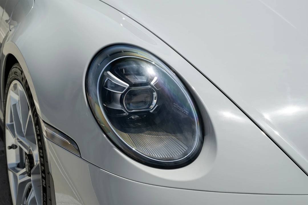 2022 Porsche 992 GT3 Touring - Image 26 of 31