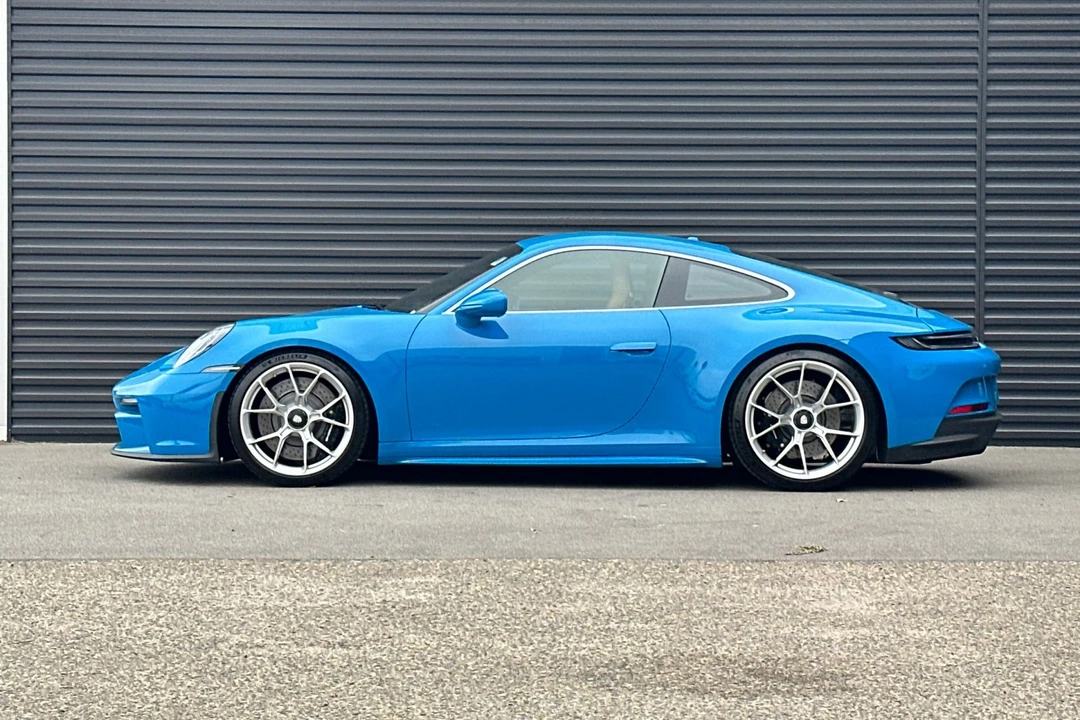 2022 Porsche 992 GT3 - Image 2 of 21