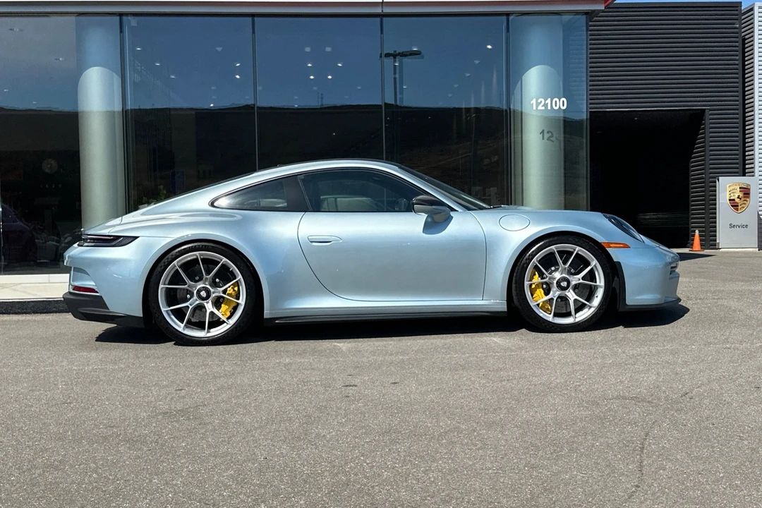 2022 Porsche 992 GT3 - Image 9 of 21