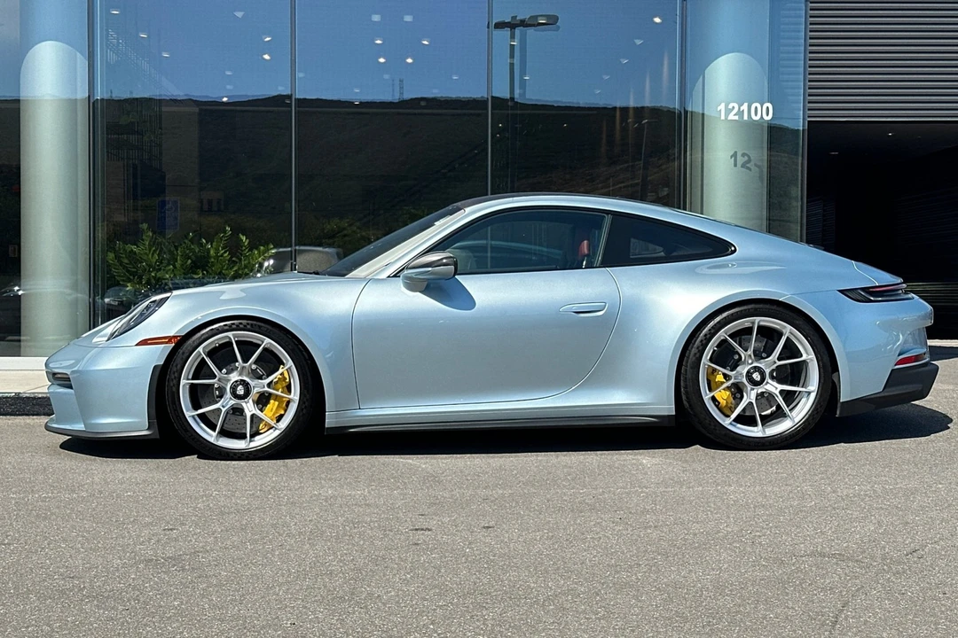 2022 Porsche 992 GT3 - Image 2 of 21