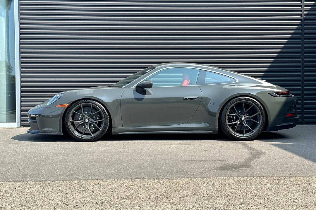 2022 Porsche 992 GT3 - Image 2 of 21