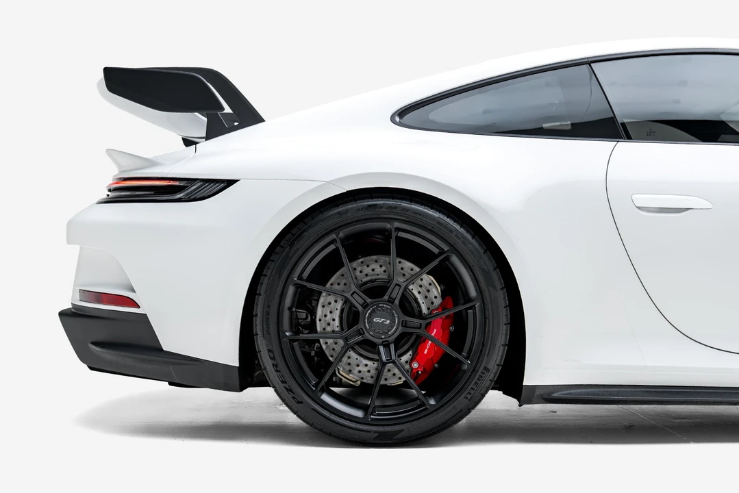 2022 Porsche 992 GT3 - Image 15 of 31