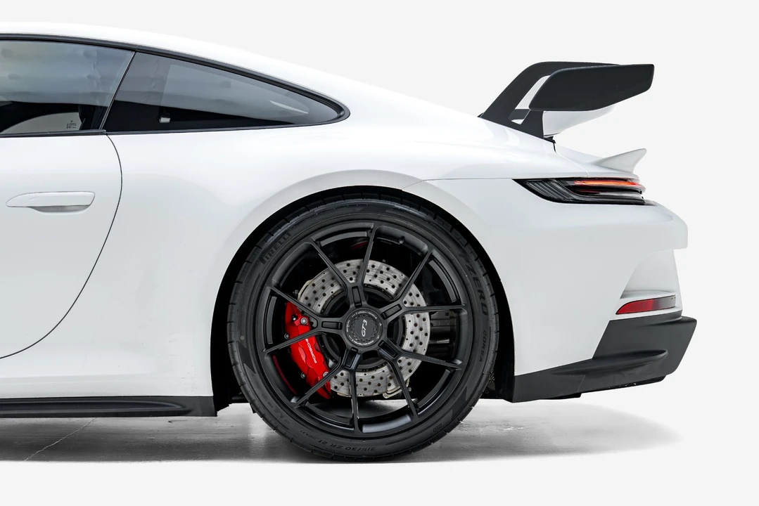 2022 Porsche 992 GT3 - Image 14 of 31