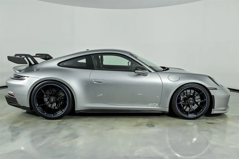 2022 Porsche 992 GT3 - Image 11 of 31
