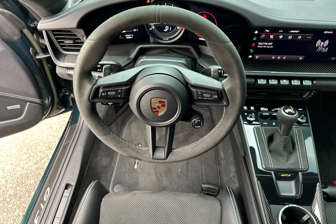 2022 Porsche 992 GT3 - Image 15 of 21