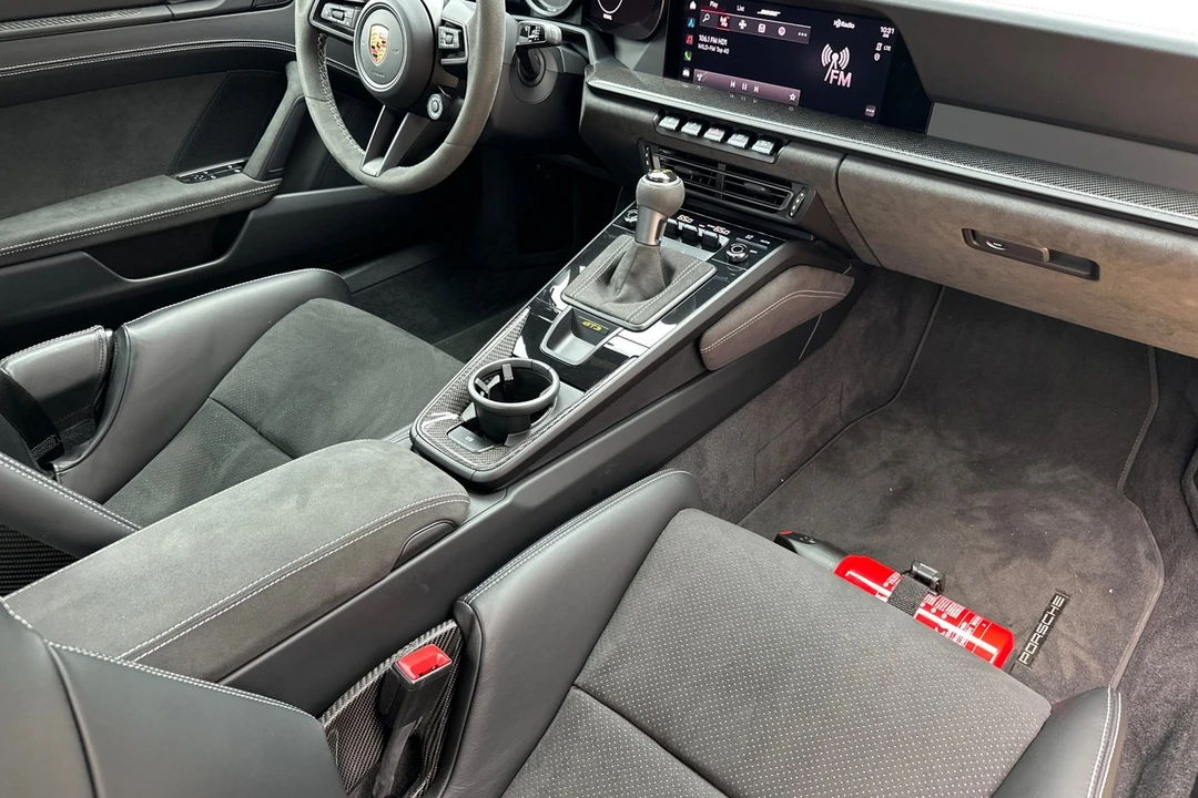 2022 Porsche 992 GT3 - Image 16 of 21