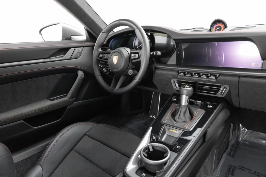 2022 Porsche 992 GT3 - Image 16 of 21