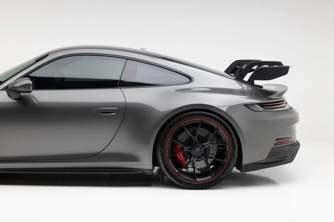 2022 Porsche 992 GT3 - Image 19 of 21