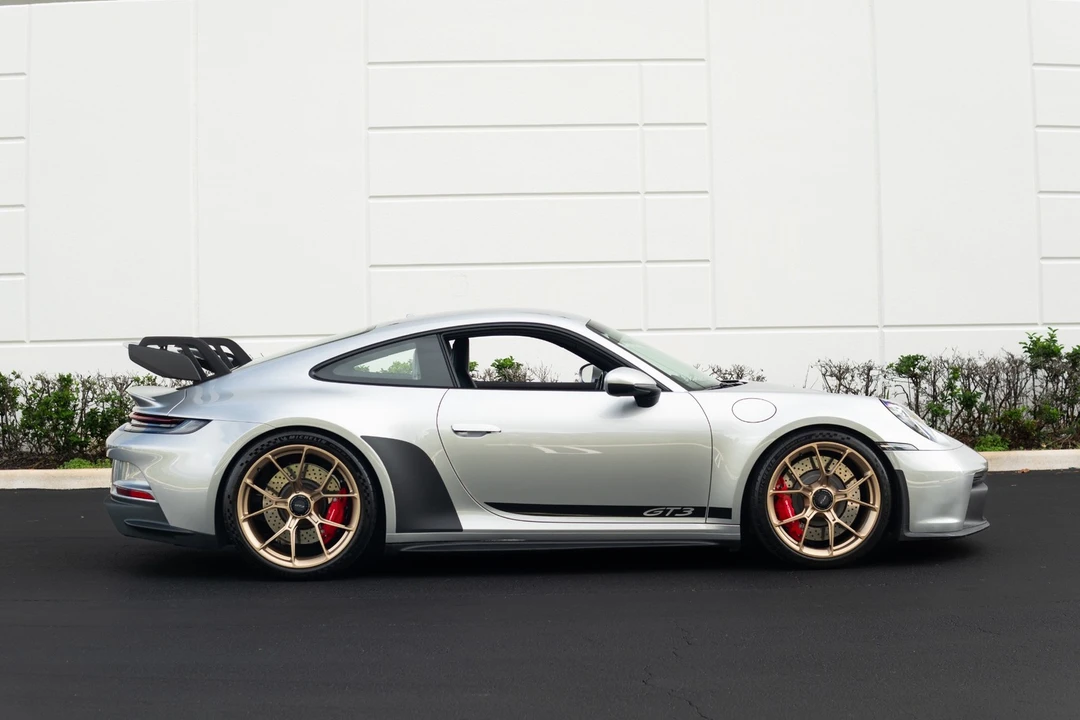 2022 Porsche 992 GT3 - Image 16 of 21