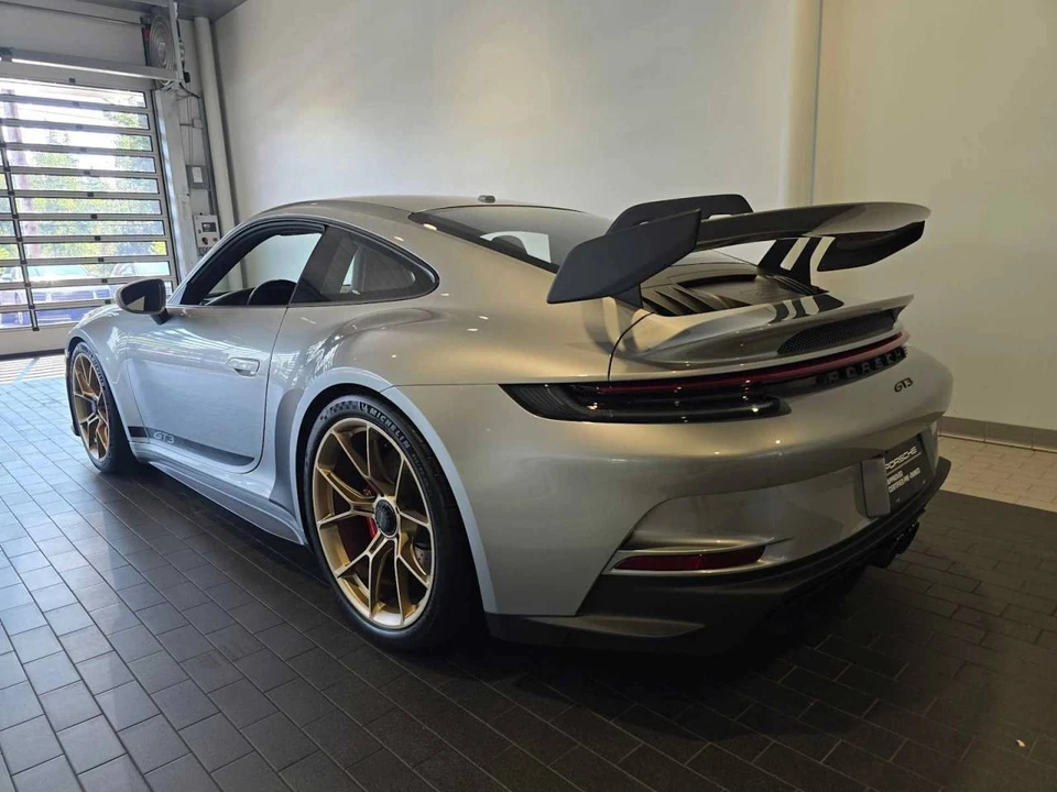 2022 Porsche 992 GT3 - Image 3 of 5