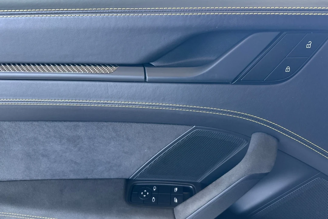 2022 Porsche 992 GT3 - Image 12 of 21