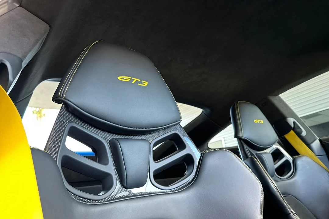2022 Porsche 992 GT3 - Image 17 of 21