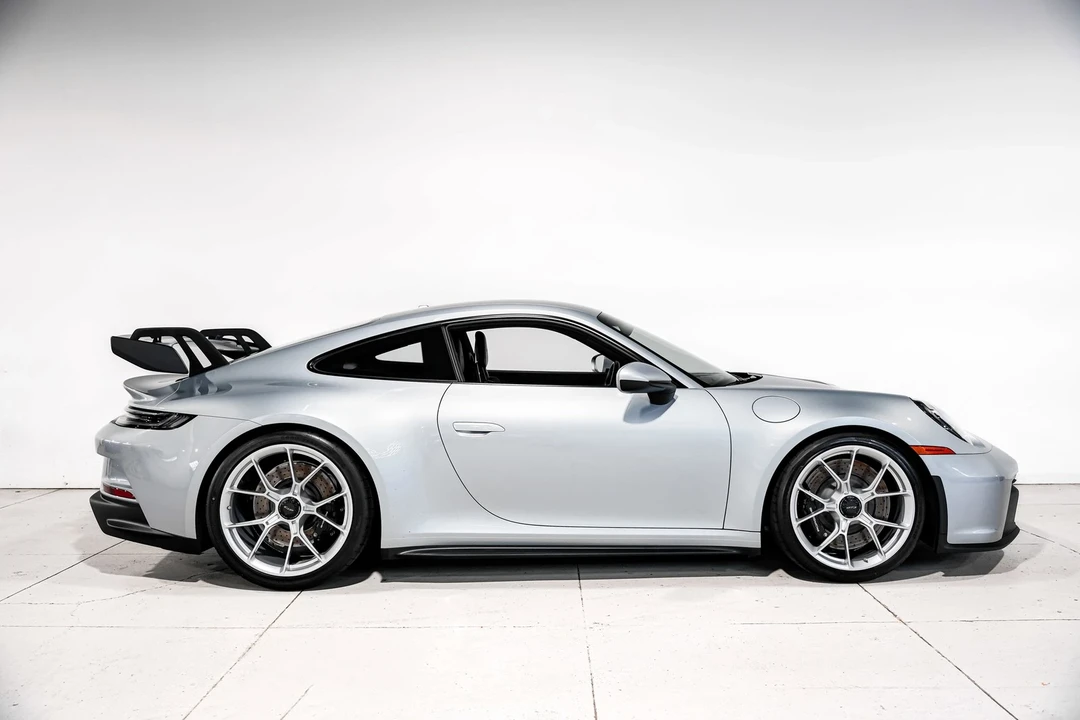 2022 Porsche 992 GT3 - Image 3 of 12