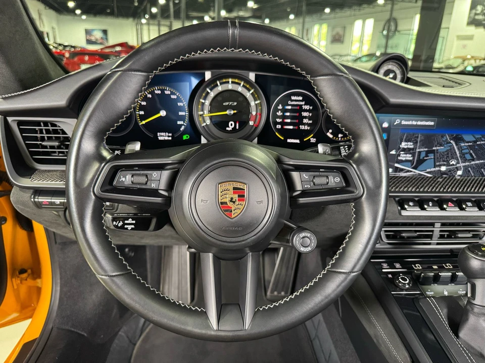2022 Porsche - Image 14 of 31