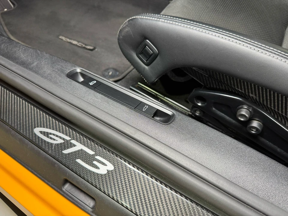 2022 Porsche - Image 30 of 31