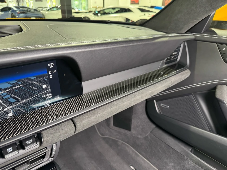 2022 Porsche - Image 26 of 31