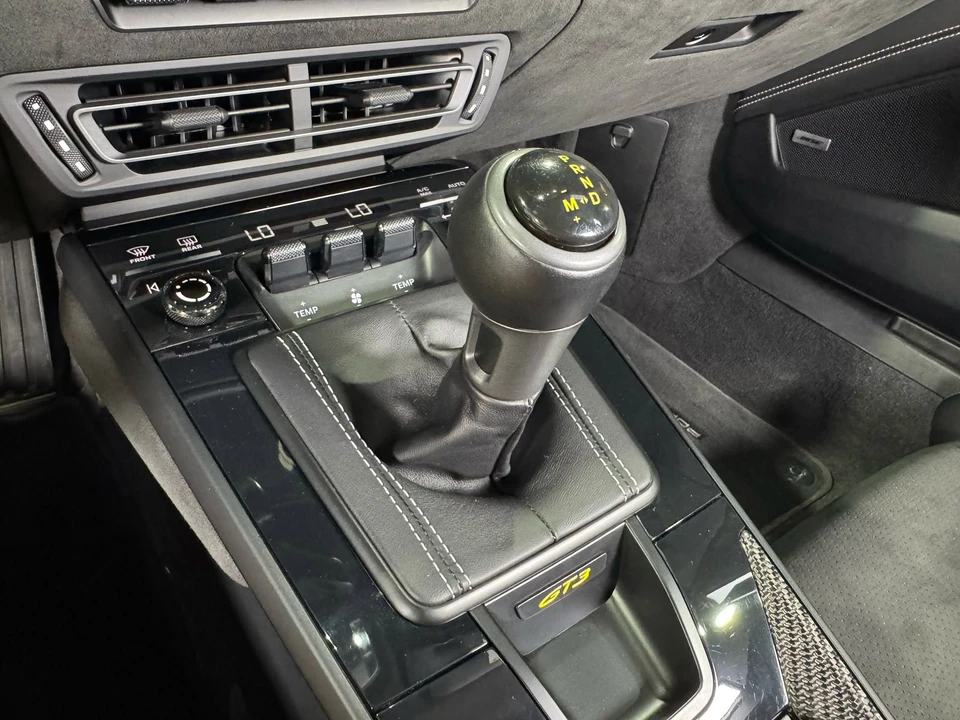 2022 Porsche - Image 22 of 31