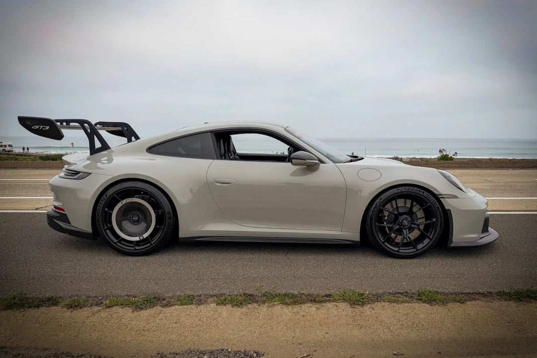 2022 Porsche 992 GT3 - Image 3 of 9