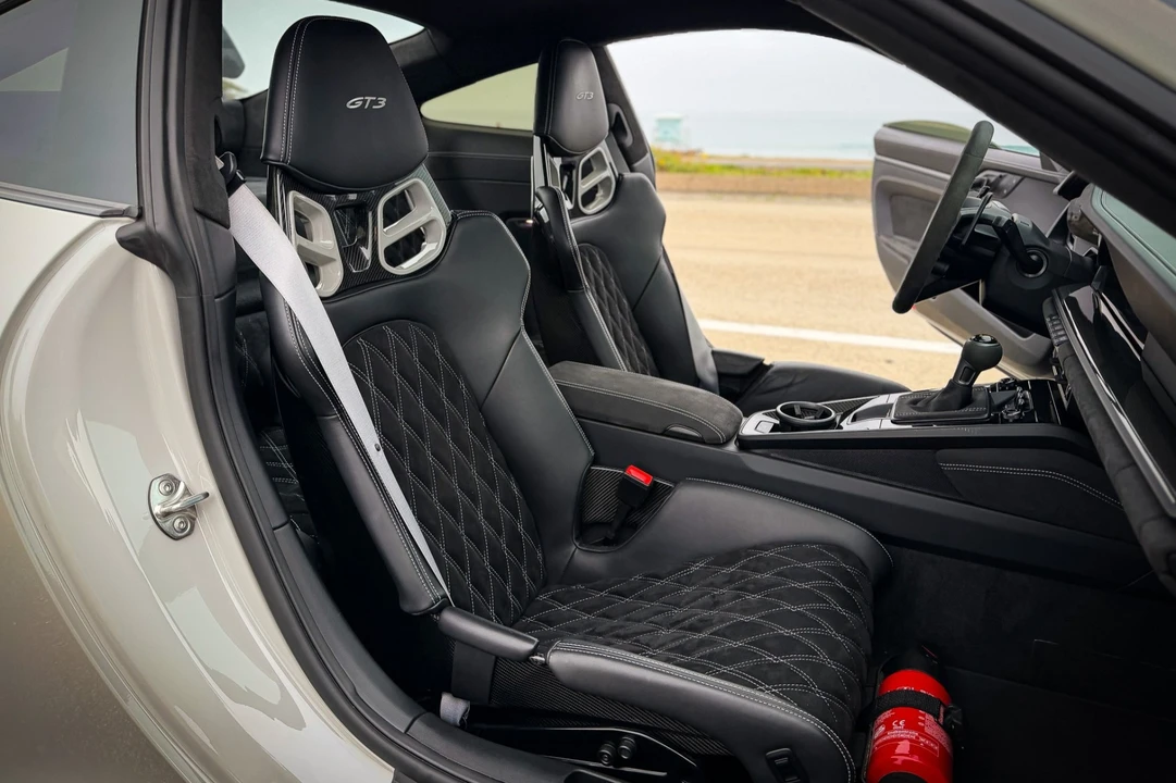 2022 Porsche 992 GT3 - Image 4 of 9