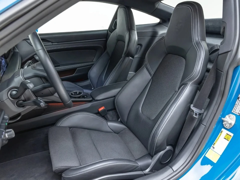 2022 Porsche 992 GT3 - Image 16 of 31