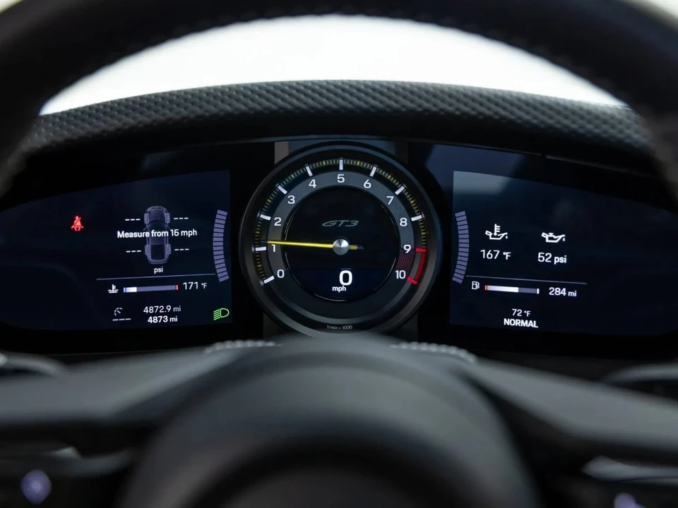 2022 Porsche 992 GT3 - Image 29 of 31