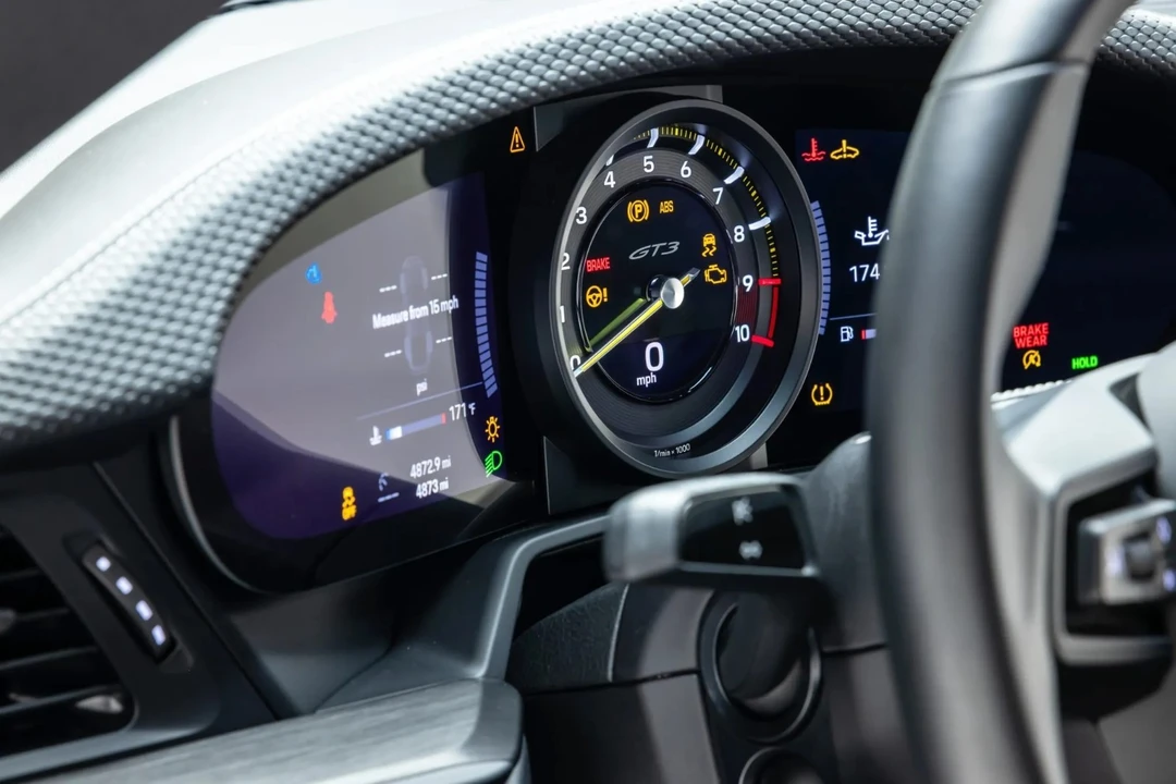 2022 Porsche 992 GT3 - Image 23 of 31