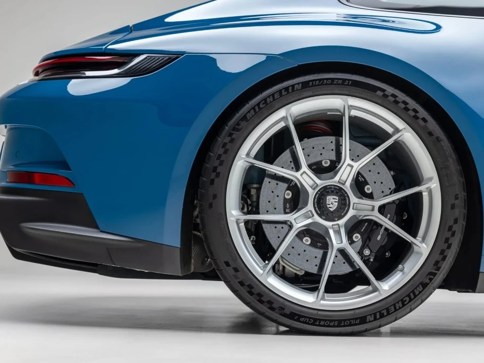 2022 Porsche 992 GT3 - Image 28 of 31
