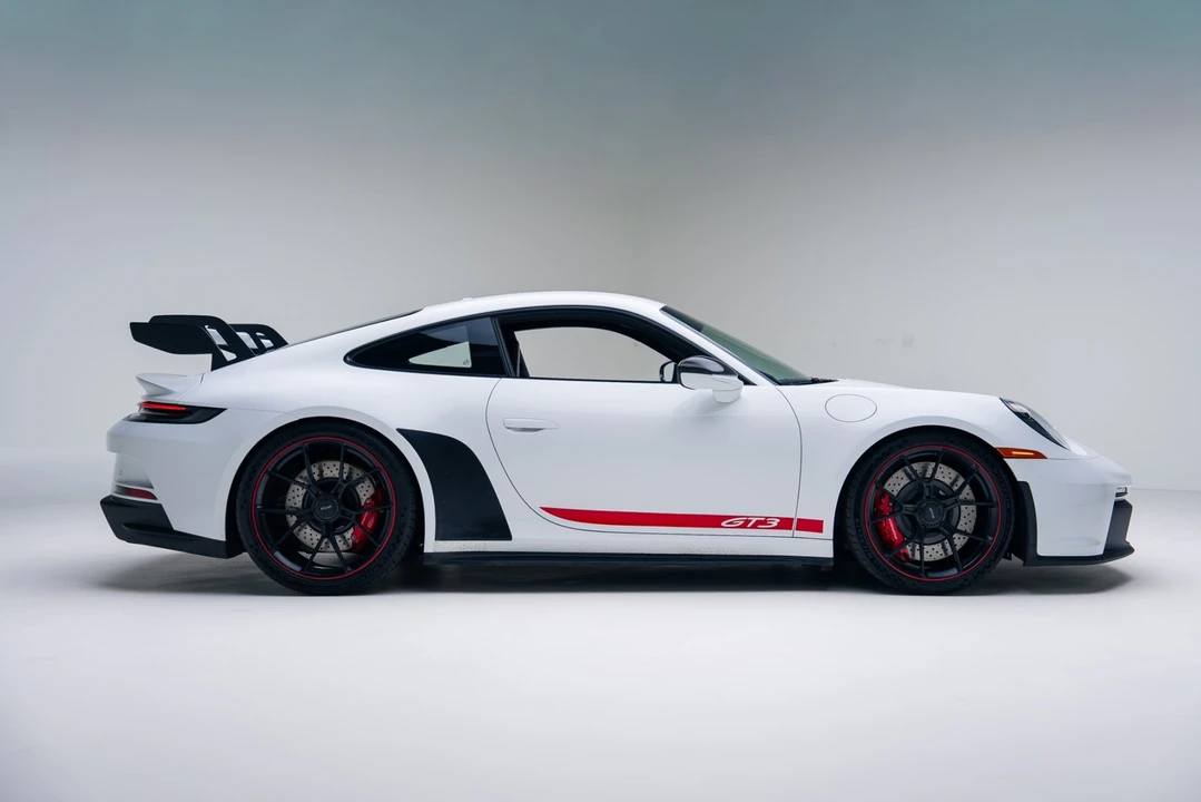 2022 Porsche 992 GT3 - Image 3 of 21